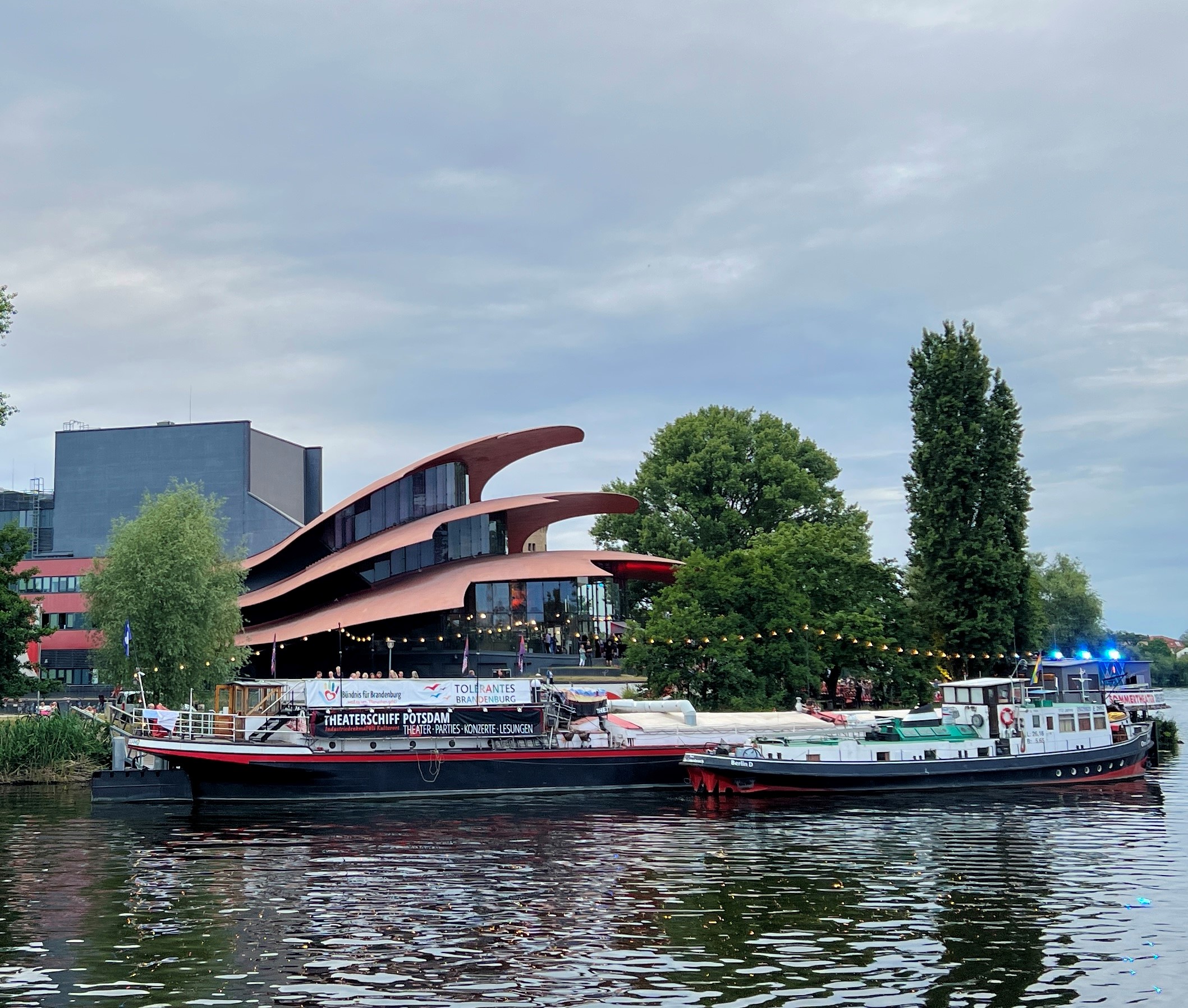 Hans-Otto Theater und Kultur-Hotspot Schiffbauergasse